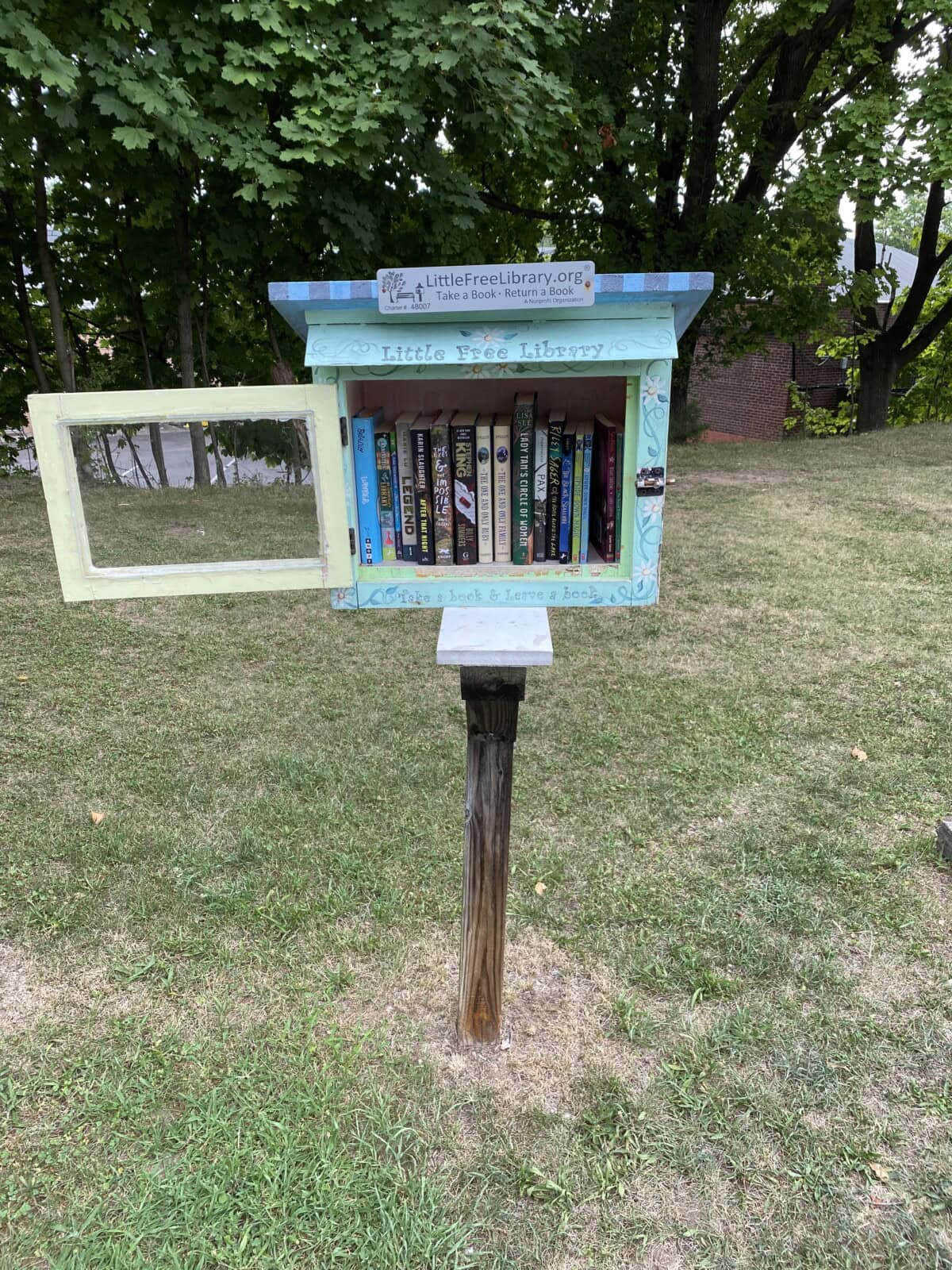 003 (little free library)